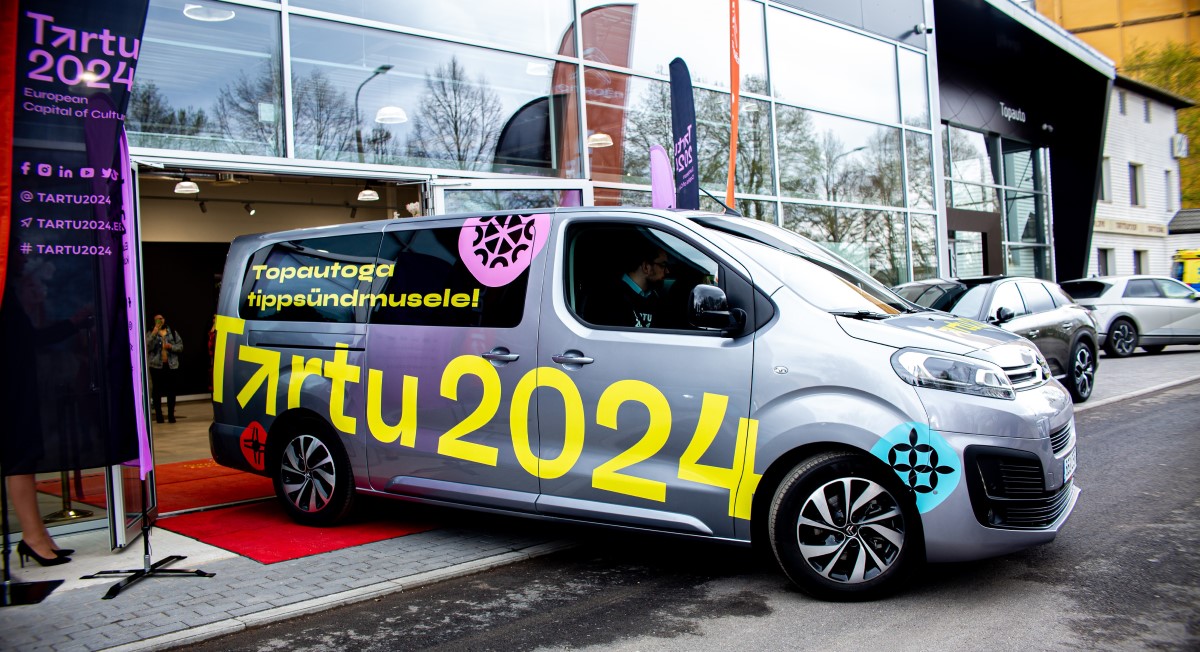 Topauto Tartu andis Euroopa kultuuripealinn Tartu 2024 kasutusse Citroën ë-SpaceTourer väikebussi