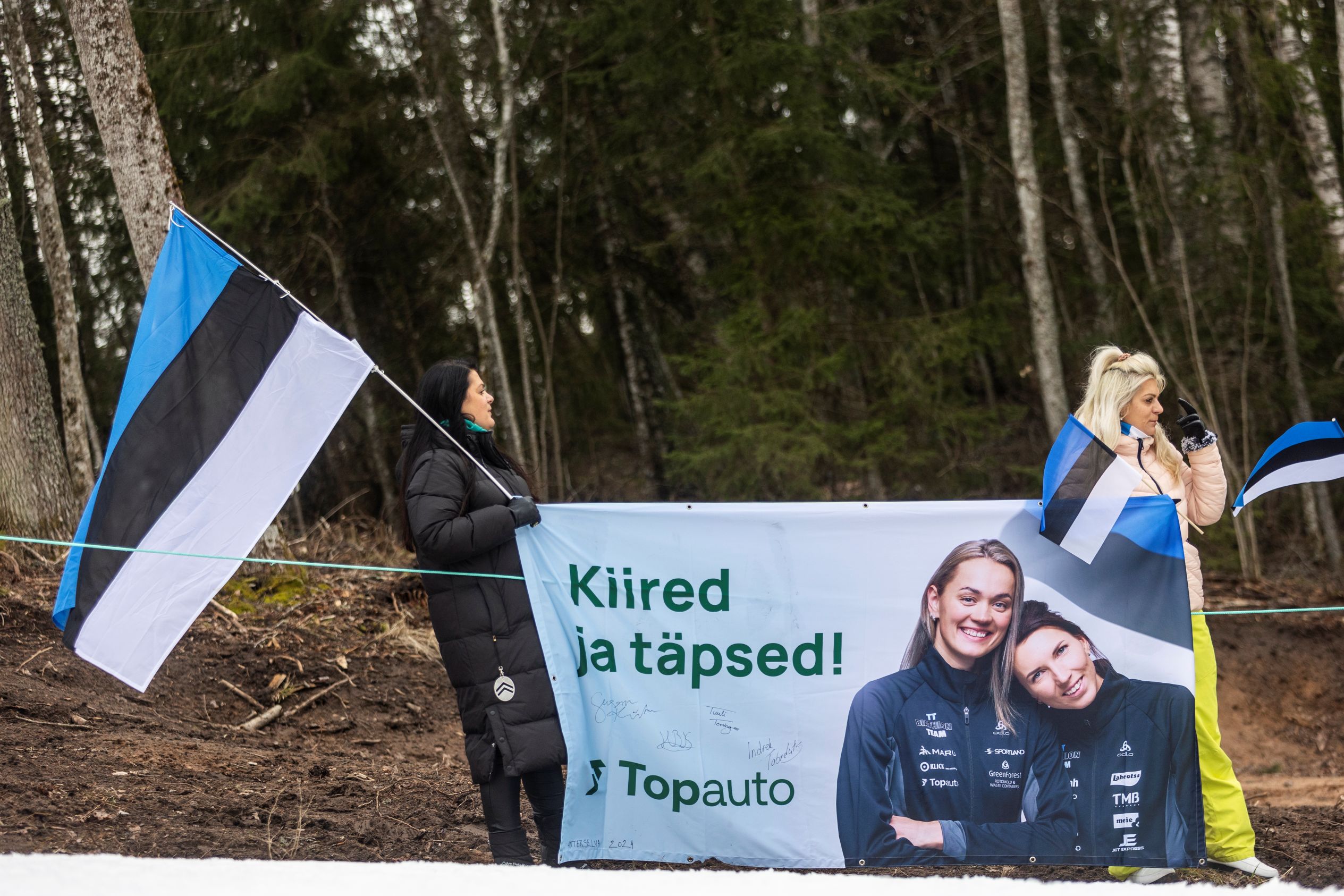 Topauto fännid Tuulile kaasa elamas