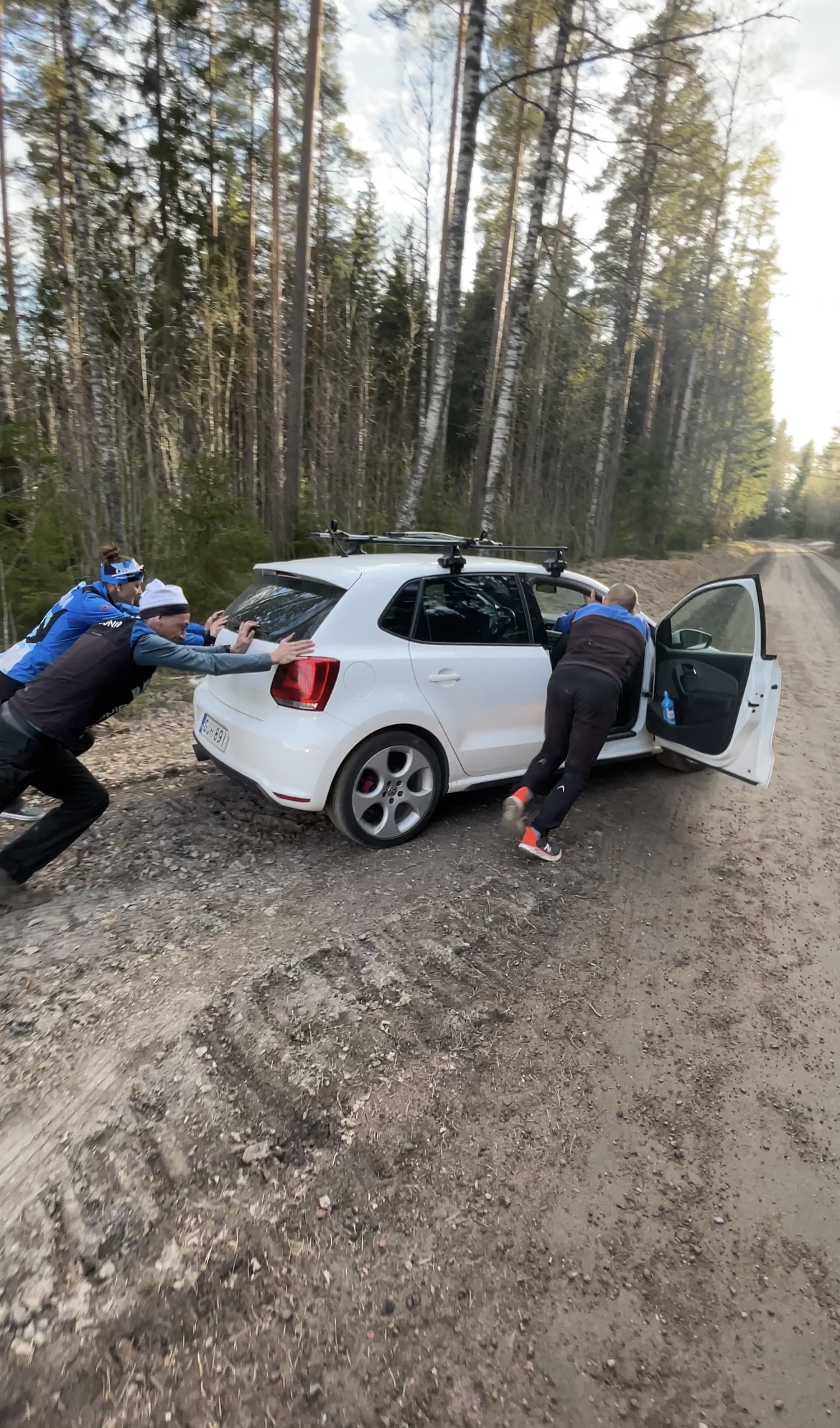 TT tiimi auto jättis nad hätta_Tuuli blogi