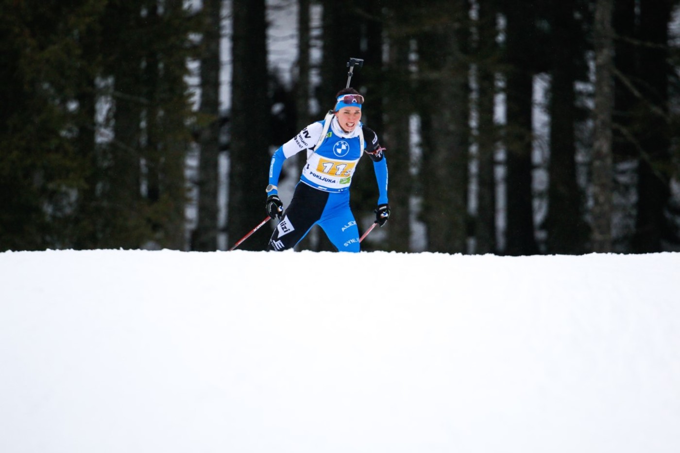 Tuuli Tomingas Pokljuka MK-etapil segateadet sõitmas_Tuuli blogi