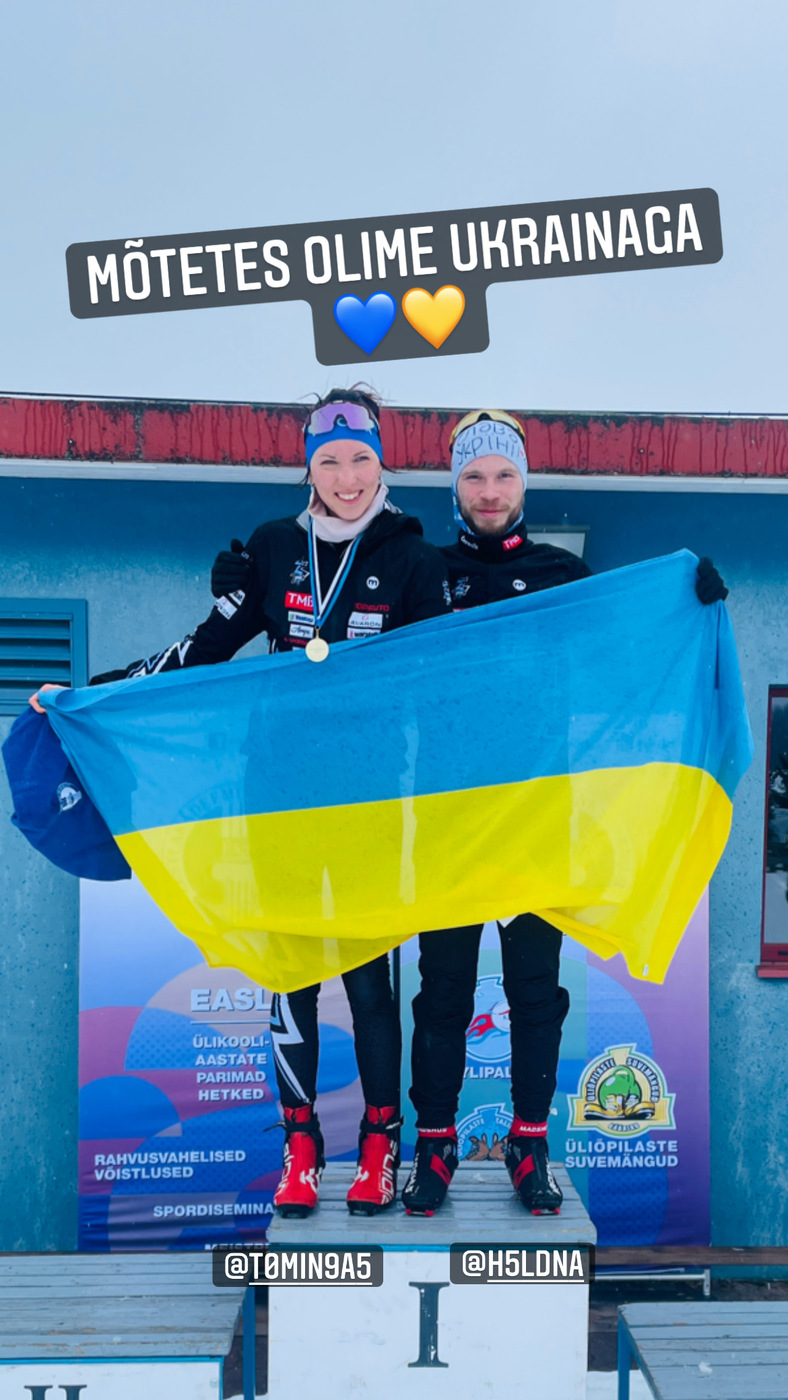 Tuuli Tomingas ja Robert Heldna Ukraina lipuga_Tuuli suusablogi