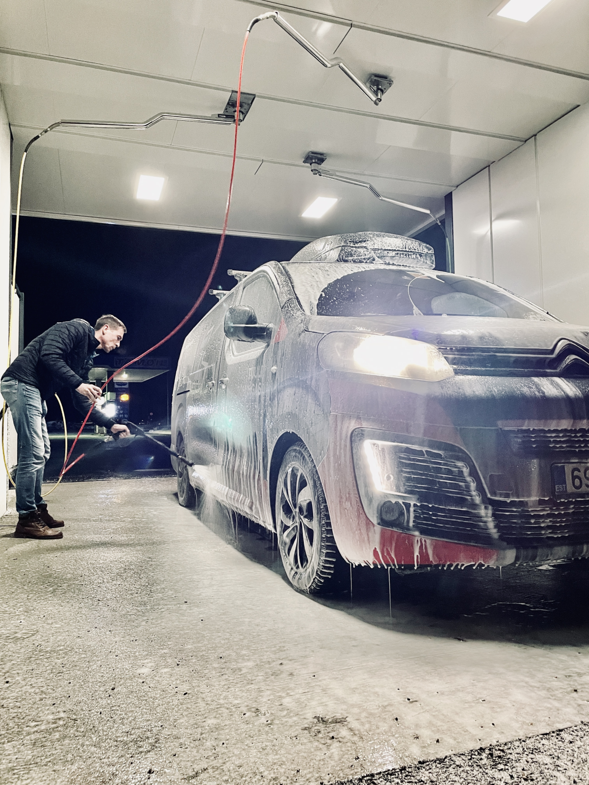 Indrek Tobreluts peseb Citroën Spacetourer bussi enne Eestisse sõitu_Tuuli blogi