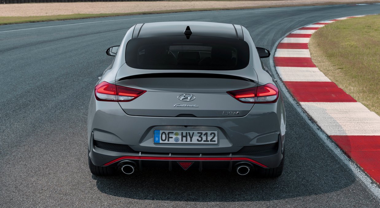 Sportlik Hyundai i30 Fastback N tagantvaates
