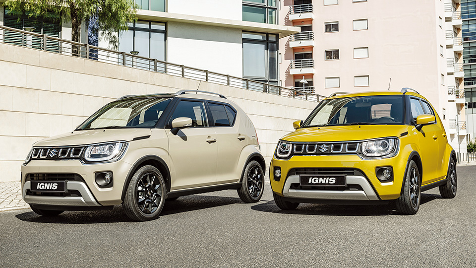 Suzuki Ignis | Kollane ja beežikas auto linnatänaval
