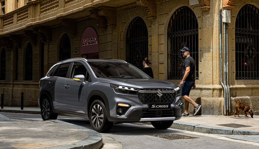 Suzuki S-Cross | Reklaampilt autost linnatänaval