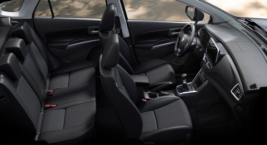 Suzuki S-Cross | Pealtvaade salongist