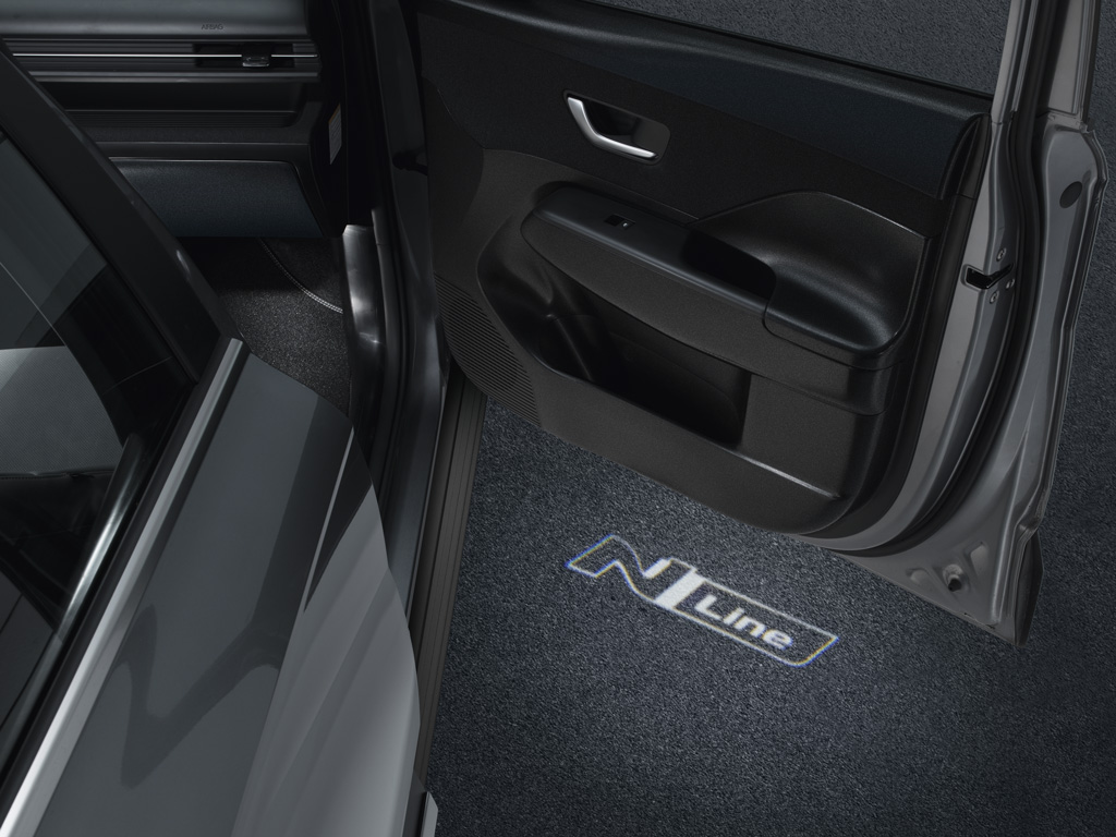 Hyundai Kona |  Uste LED-valgustus