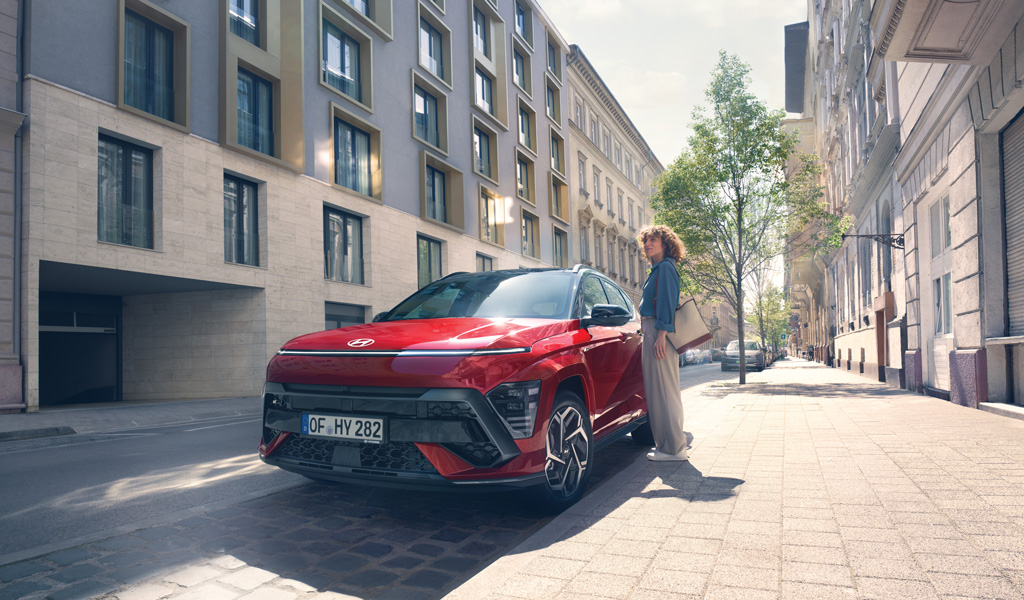 Hyundai Kona | N Line reklaampilt linnatänaval