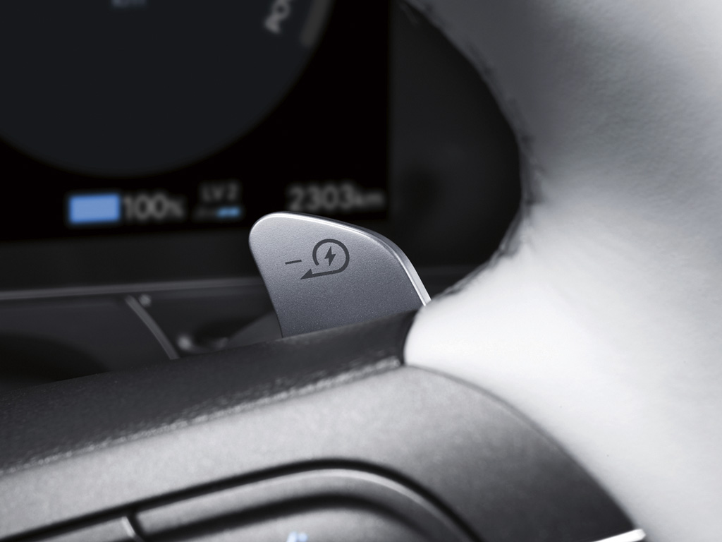 Hyundai Kona Electric |  Täiustatud regeneratiivpidurdussüsteem
