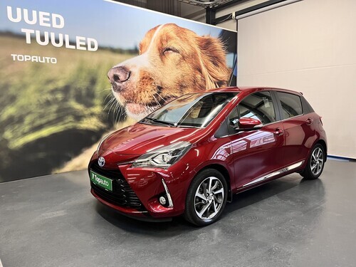 Toyota Yaris Hybrid Luxury 1.5 54 kW