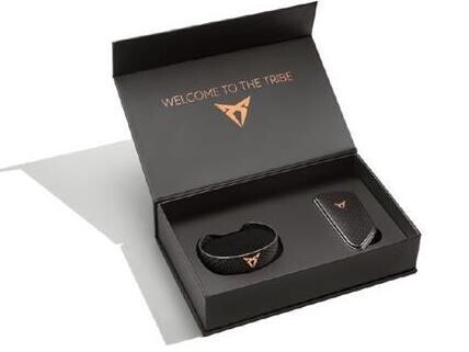 CUPRA carbon võtmekate ja käevõru