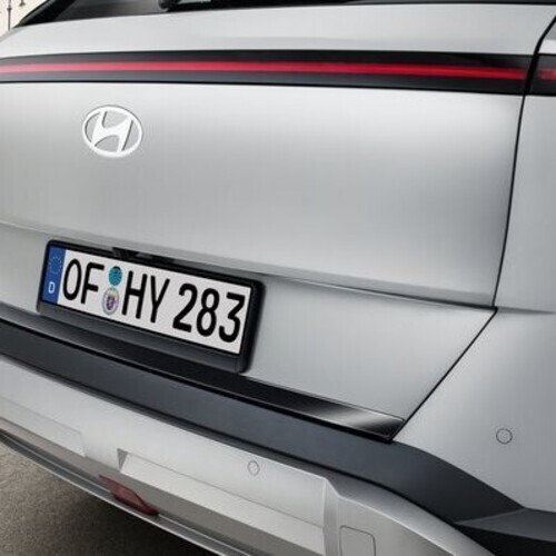 Tagaluugi liist piano black