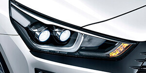 Hyundai Ioniq LED-esituled. Hyundai Ioniq LED-esituled.