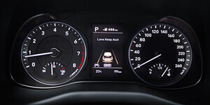 Hyundai Kona digitaalne näidikuplokk. Hyundai Kona digitaalne näidikuplokk.